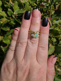 Gold Ketten-Ring mit mintgrünem Blumen-Anhänger und Perle