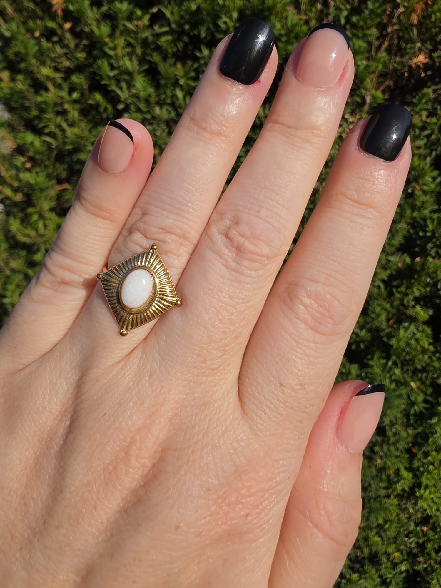 Edelstahl Ring Gold Sonnenschliff Weißer Opal