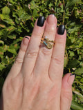 Gold Ring mit Muschel-Anhänger, Perle und türkisem Stein